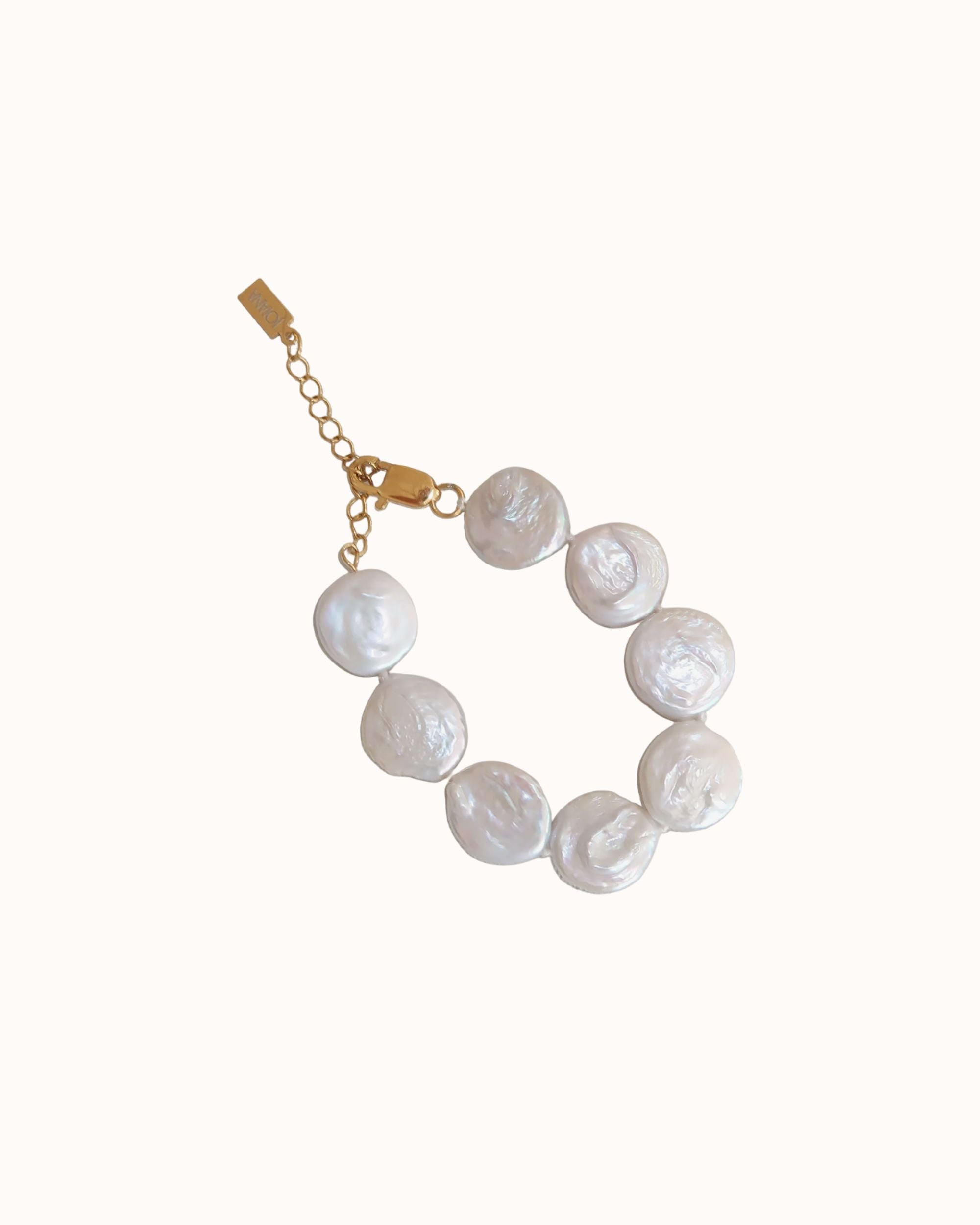 127.jpg Coin Pearl Bracelet - Image 1